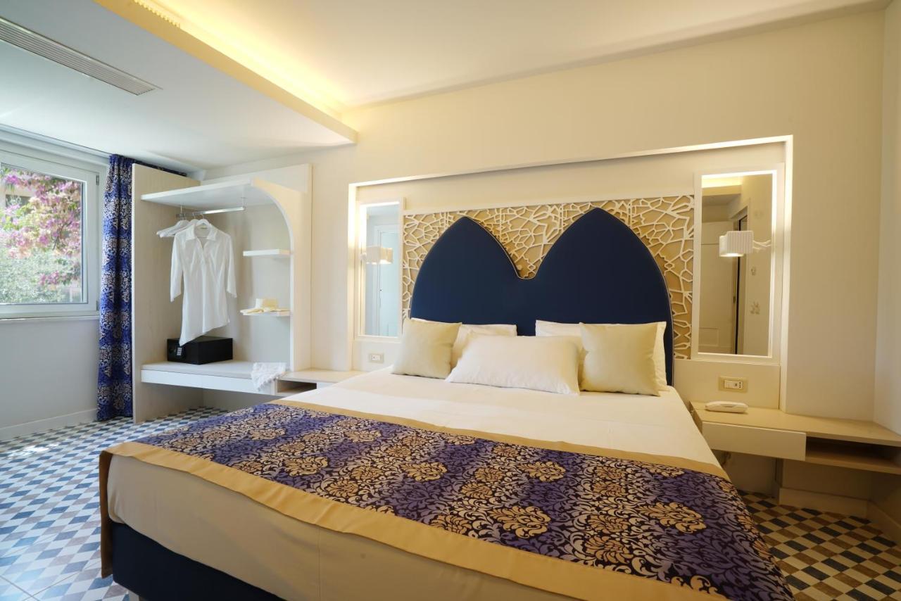 Suite Hotel L'Oasi Di Riaci (Adults Only) Santa Domenica  Εξωτερικό φωτογραφία